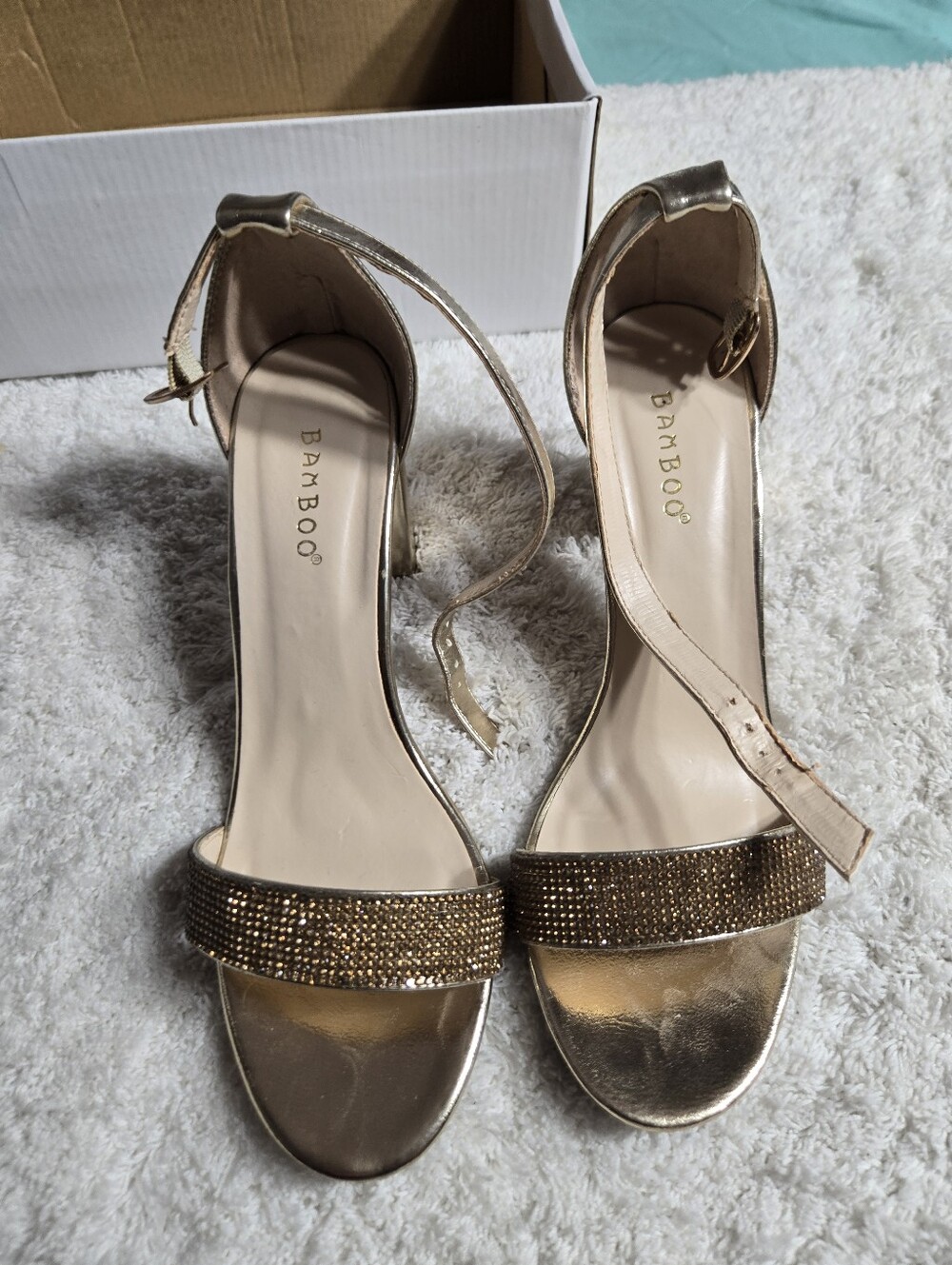 Bamboo Striking Small Heel Strappy Shoe Sz 8